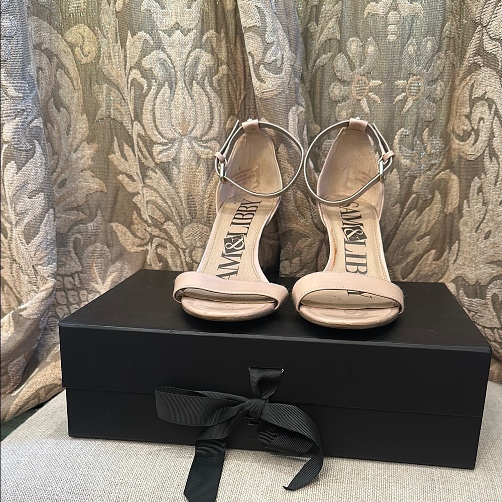 Sam & Libby Cream Heels Elegant Dress Shoes